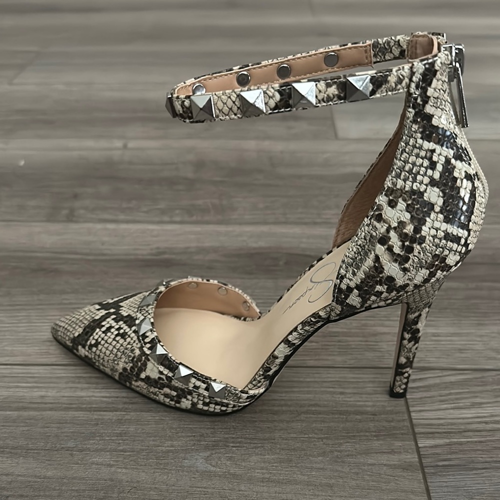 Jessica Simpson Elegant Black and White Stiletto Heels with Ankle Strap - Picture 7 of 9